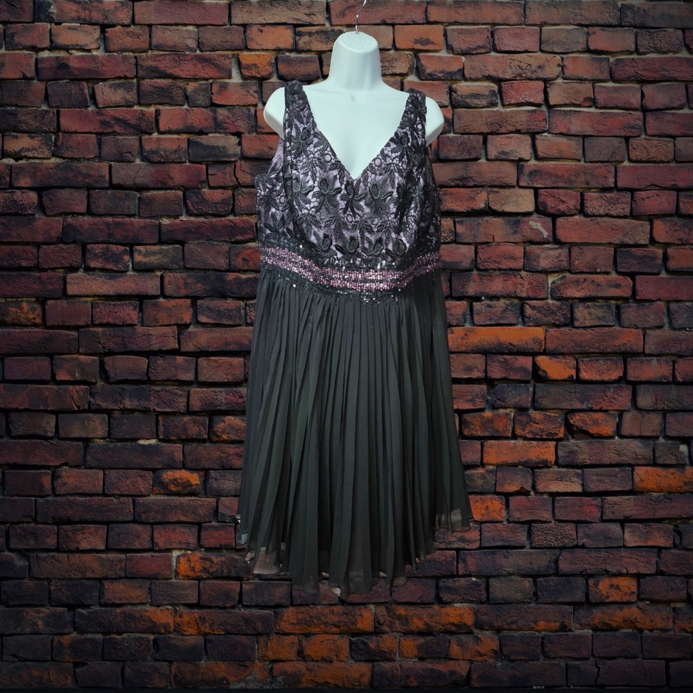 Cachet Embroidered Sequin Dress‎ Women's 20W V-Neck Formal Cocktail